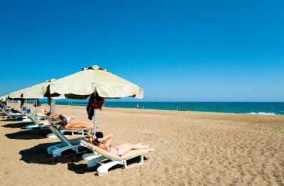 melas_hotels_resort_beach_02_400